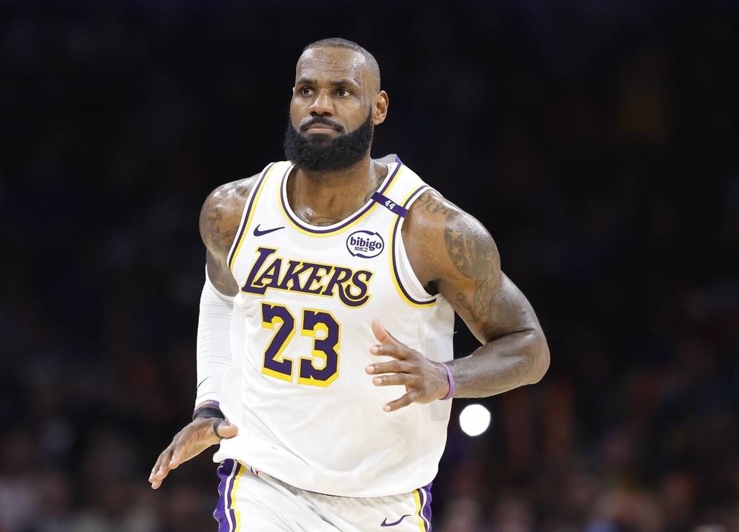 詹姆斯连续五场比赛得分超过关键助攻,DWG挑战极限!的简单介绍 詹姆斯连续五场比赛得分超过关键助攻,DWG挑战极限!的简单介绍