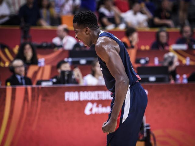 包含哈兰德爆冷击败法国队，赛况扑朔迷离引爆全场！的词条