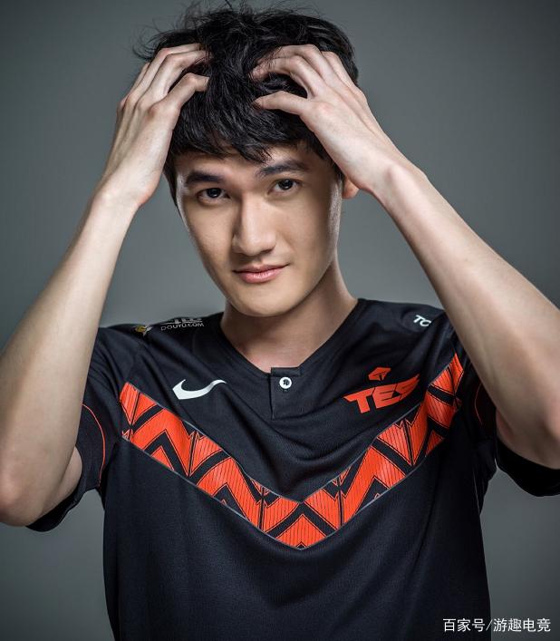 包含莎拉波娃巅峰对决,Karsa与60激战TES分钟,精彩发挥胜负难料!的词条 包含莎拉波娃巅峰对决,Karsa与60激战TES分钟,精彩发挥胜负难料!的词条